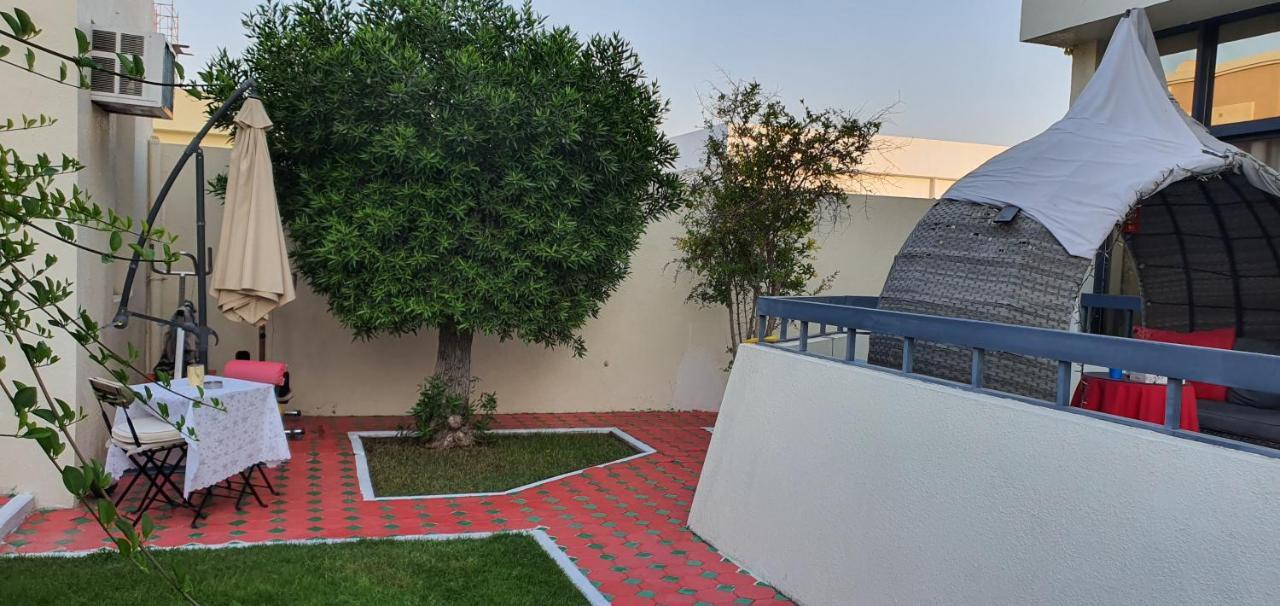 Jumeirah Beach Villa Dubai Exteriör bild